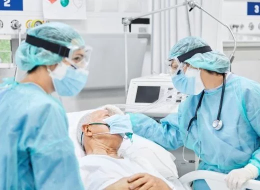 Formes graves de Covid-19 : une composante génétique et immunologique