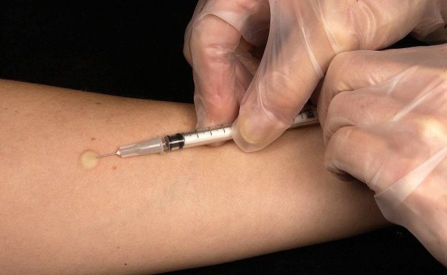 La vaccination contre les papillomavirus : un débat sur des bases irrationnelles