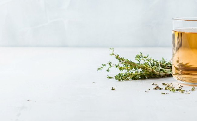 Paludisme et <i>Artemisia</i> : quand le journal <i>Le Monde</i> relaie de la pseudo-science