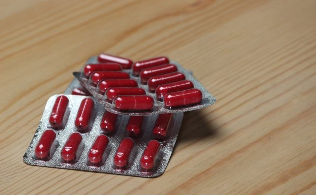 La résistance aux antibiotiques : un processus évolutif façonné par les politiques de santé
