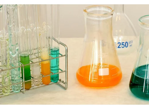 Levothyrox : les doutes sur la responsabilité de la nouvelle formulation du médicament dans la crise