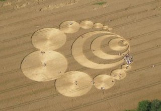 Crop circles : entre art et ufologie