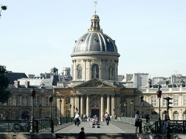 La science, la politique, et l'honneur de l'Académie