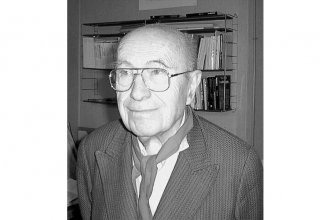 Michel Rouzé a 90 ans le 27 août 2000