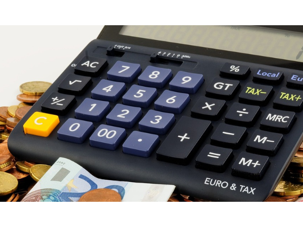 Quand le service public finance des documentaires trompeurs ou mensongers
