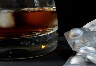 Baclofène et alcool : la saga atypique d'un médicament